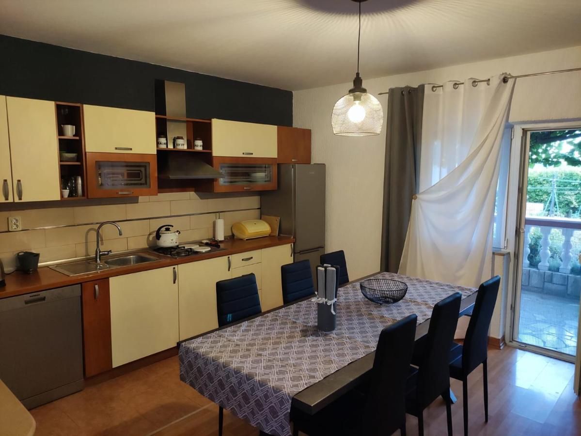 Apartment Cengo Kastela Exterior photo