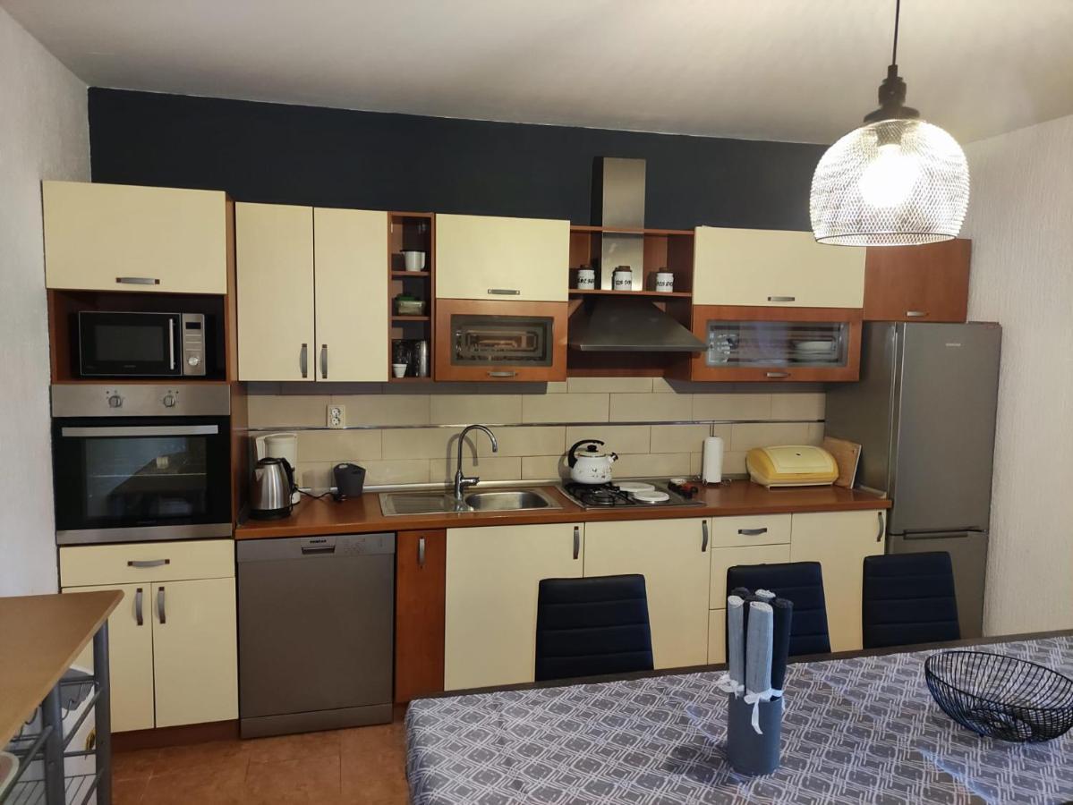 Apartment Cengo Kastela Exterior photo